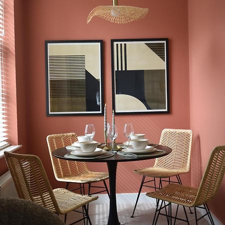 Elegant Apartment On Historic Cobbled High St Shrewsbury Town Centre Экстерьер фото