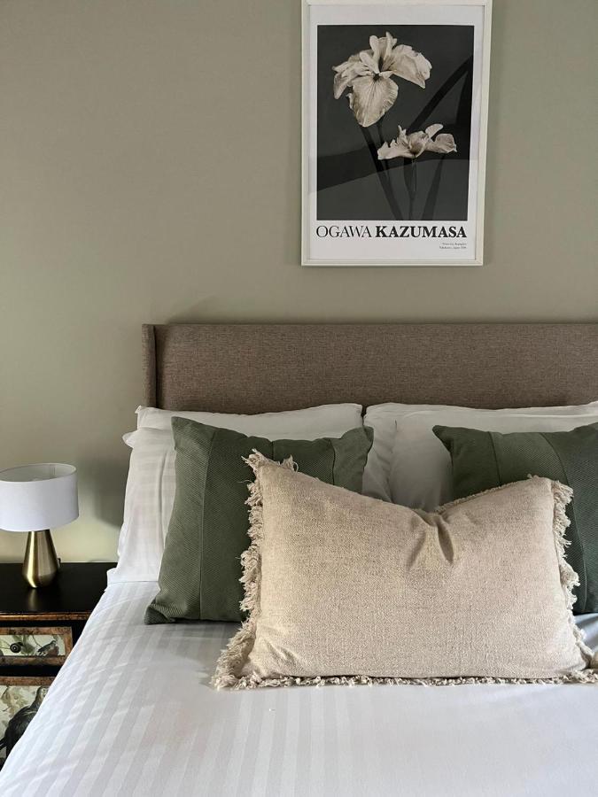 Elegant Apartment On Historic Cobbled High St Shrewsbury Town Centre Экстерьер фото