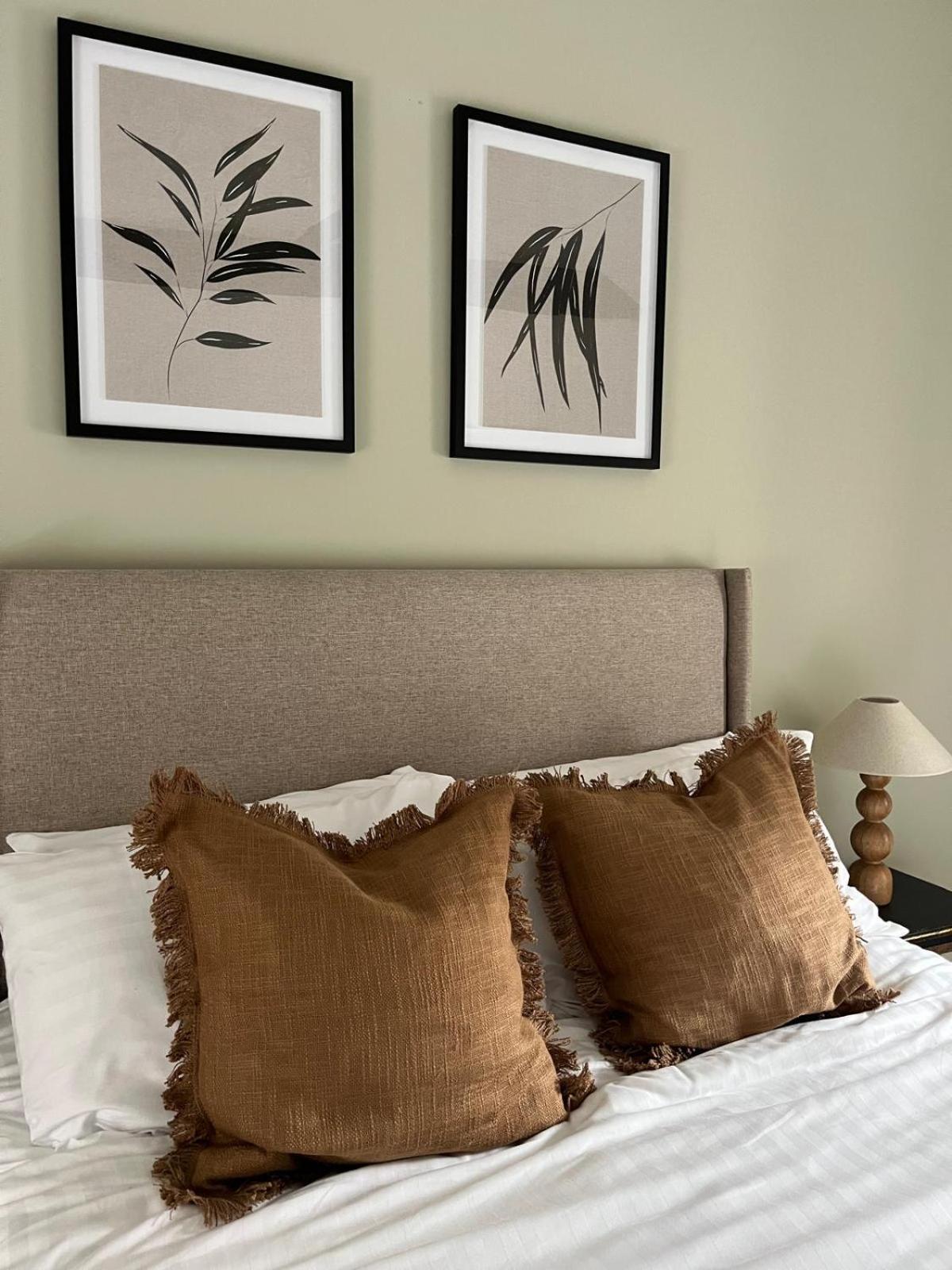 Elegant Apartment On Historic Cobbled High St Shrewsbury Town Centre Экстерьер фото